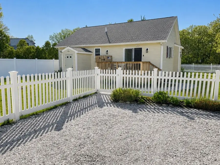 34 Tenth St S, Edgartown, MA 02539 - #2