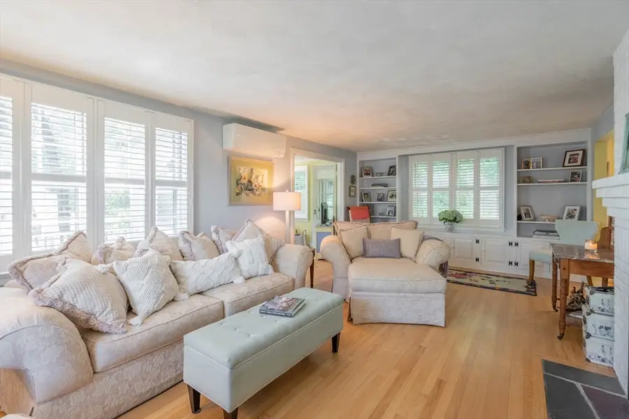 11 Drury Ln, Worcester, MA 01609 - #3