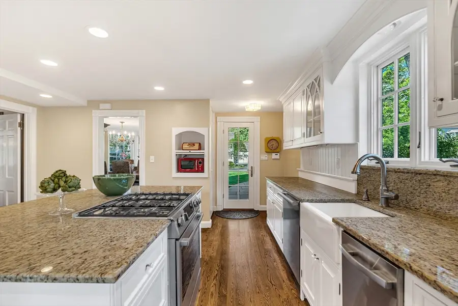 28 Emerson Rd, Wellesley, MA 02481 - #3