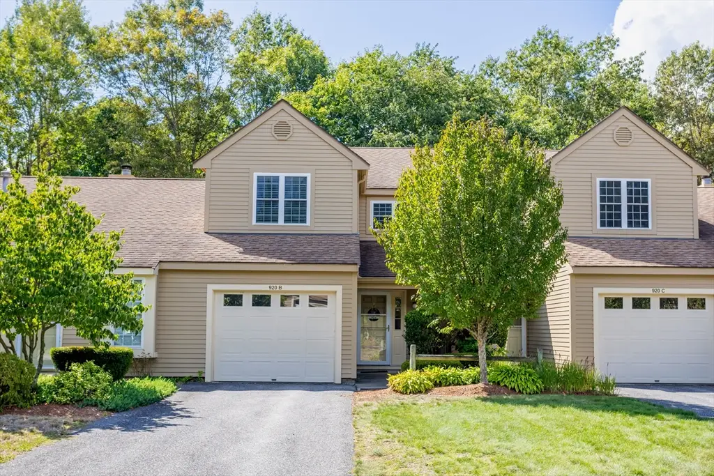 920 Ridgefield Cir #920B, Clinton, MA 01510 - #1