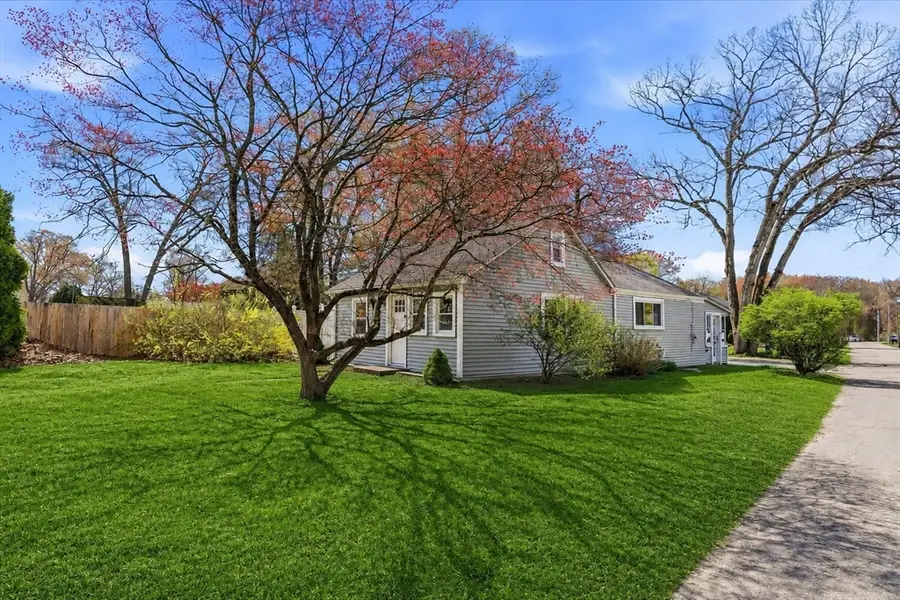 320 Church Ave, Warwick, RI 02889 - #3