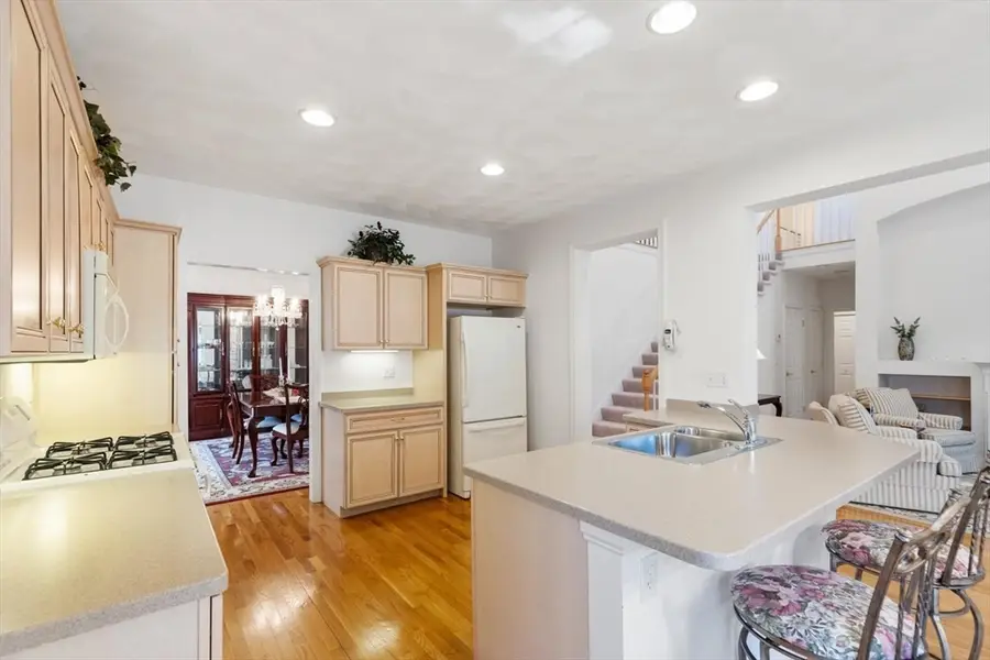 91 Emerald Ct #91, Tewksbury, MA 01876 - #3