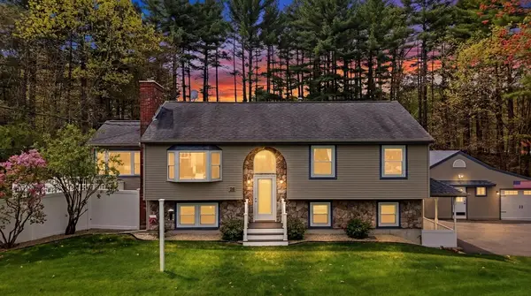 26 Mayflower Drive, Litchfield, NH 03052