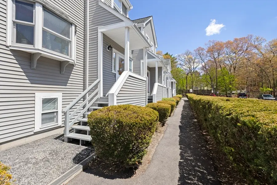 3 Summerville Rd #3, Foxboro, MA 02035 - #3