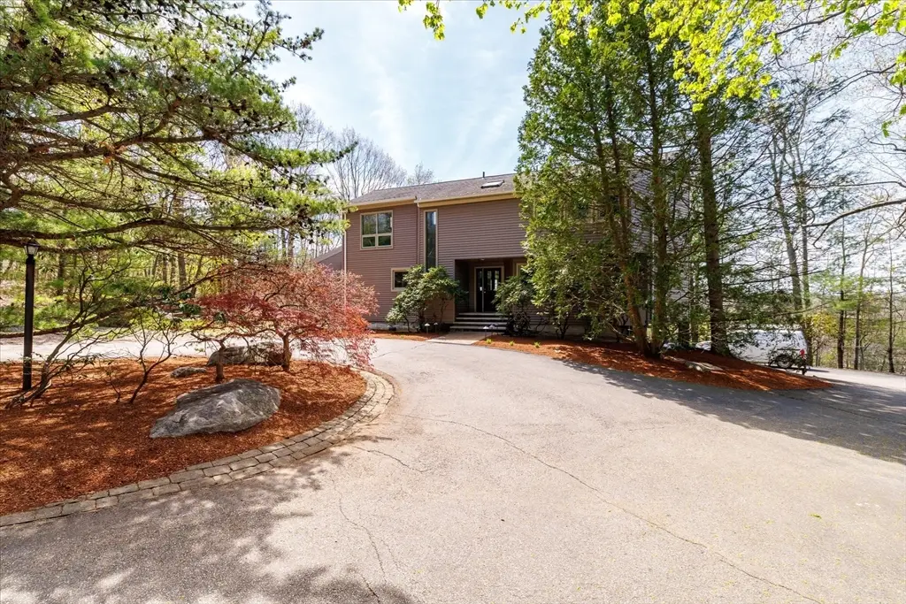35 Hickory Dr, Worcester, MA 01609 - #1