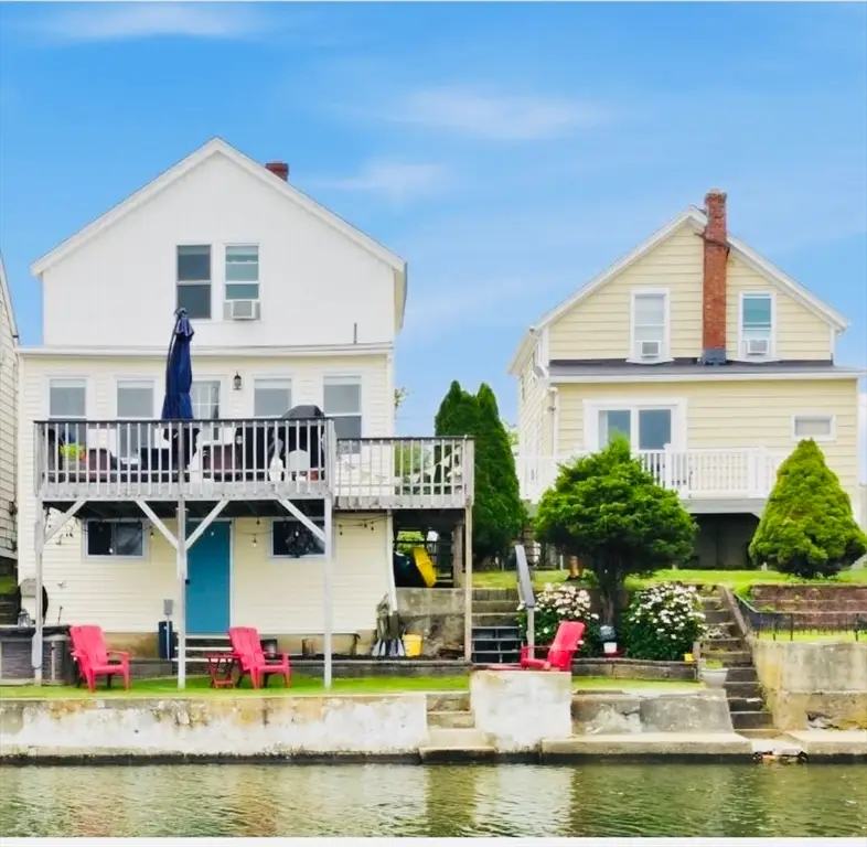 45 Cedar Ave, Portsmouth, RI 02871 - #2
