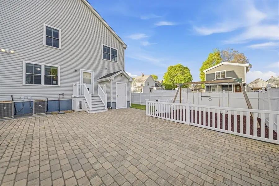 305 Lynn St, Malden, MA 02148 - #3