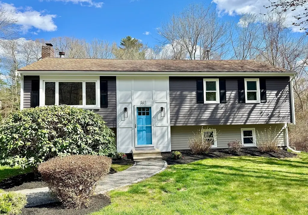 362 Center St, Hanover, MA 02339 - #1