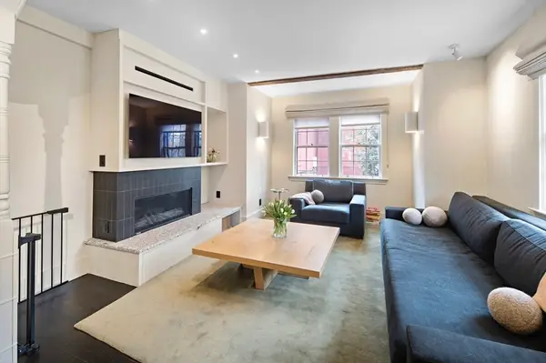 25 Harvard Square, Boston, MA 02129