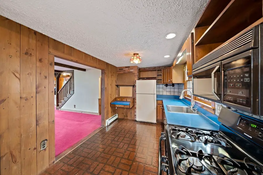 61 Belmont St, Weymouth, MA 02188 - #3