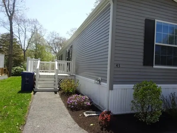 43 Great Hill Drive, Wareham, MA 02576