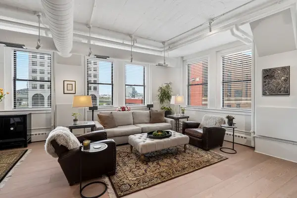 210 South St #3-2, Boston, MA 02111