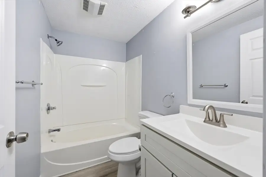 8 Maple Crest Cir #C, Holyoke, MA 01040 - #3