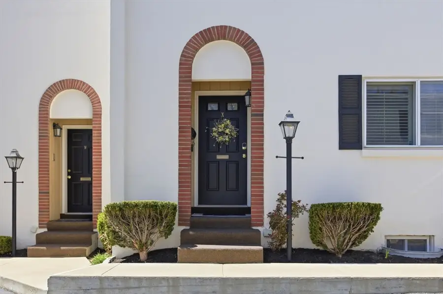 1 Charles St #X, Reading, MA 01867 - #2