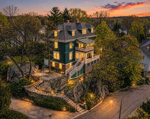 5 Ridgewood Rd, Malden, MA 02148