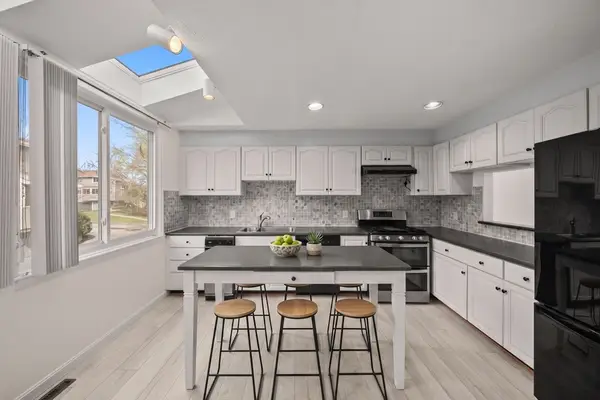255 North Rd #10, Chelmsford, MA 01824