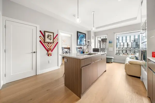 100 Shawmut Ave #811, Boston, MA 02118