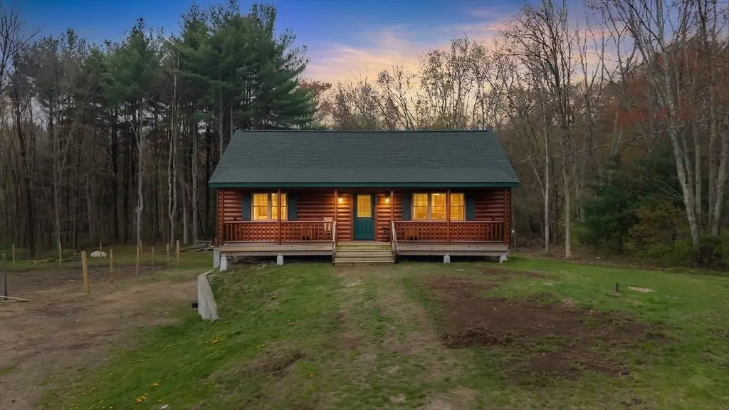 22 Carpenter, Dudley, MA 01571 - #1