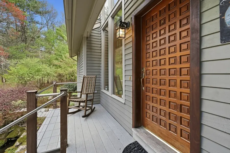 9 Upton St, Dunstable, MA 01827 - #2