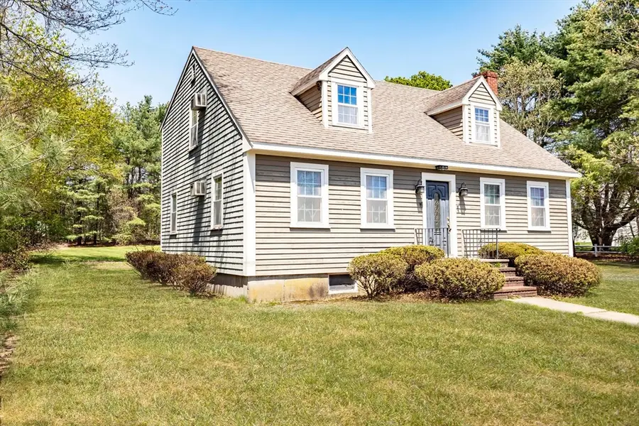 25 Mill St, Raynham, MA 02767 - #2