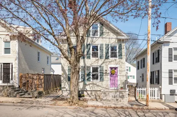 60 Warren Street, Newburyport, MA 01950