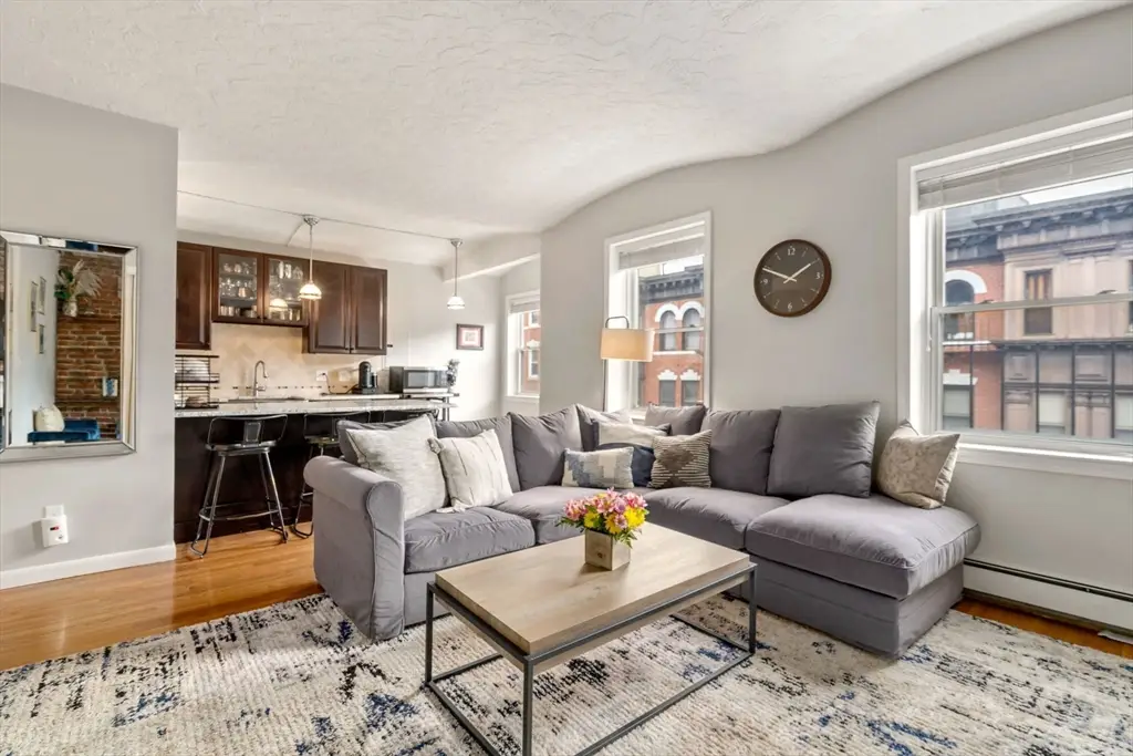 9-15 Battery St #7, Boston, MA 02109 - #1