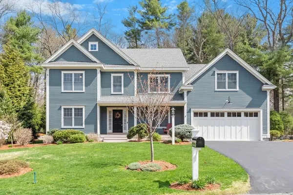 27 Maxwell Rd, Bedford, MA 01730
