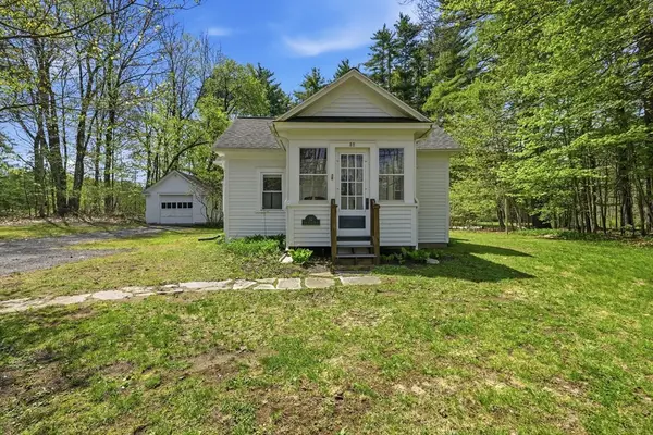 52 Log Plain Rd, Greenfield, MA 01301