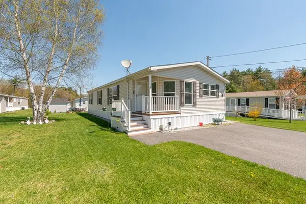 5 Asher Ln, Pepperell, MA 01463
