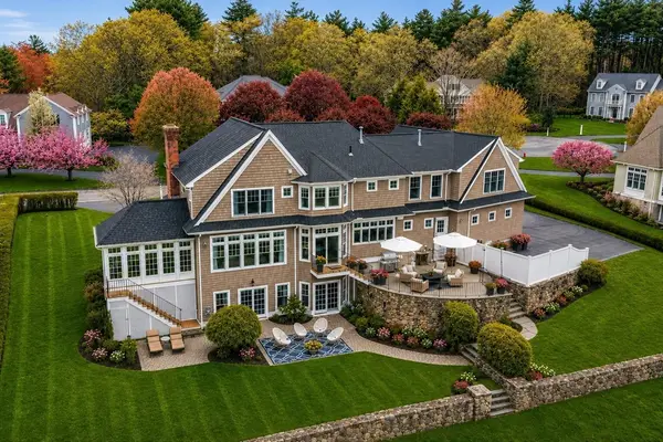 38 Fieldstone Farm Rd, Sudbury, MA 01776