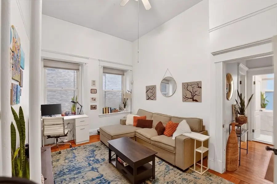 8 Garrison St #111, Boston, MA 02116 - #3
