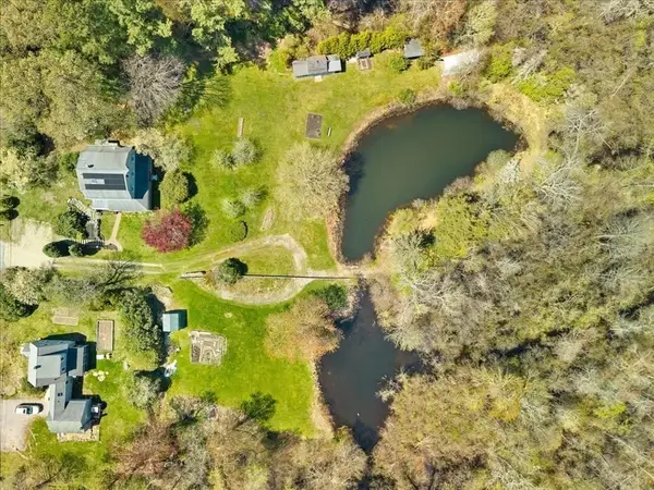 173 N Worcester St, Norton, MA 02766