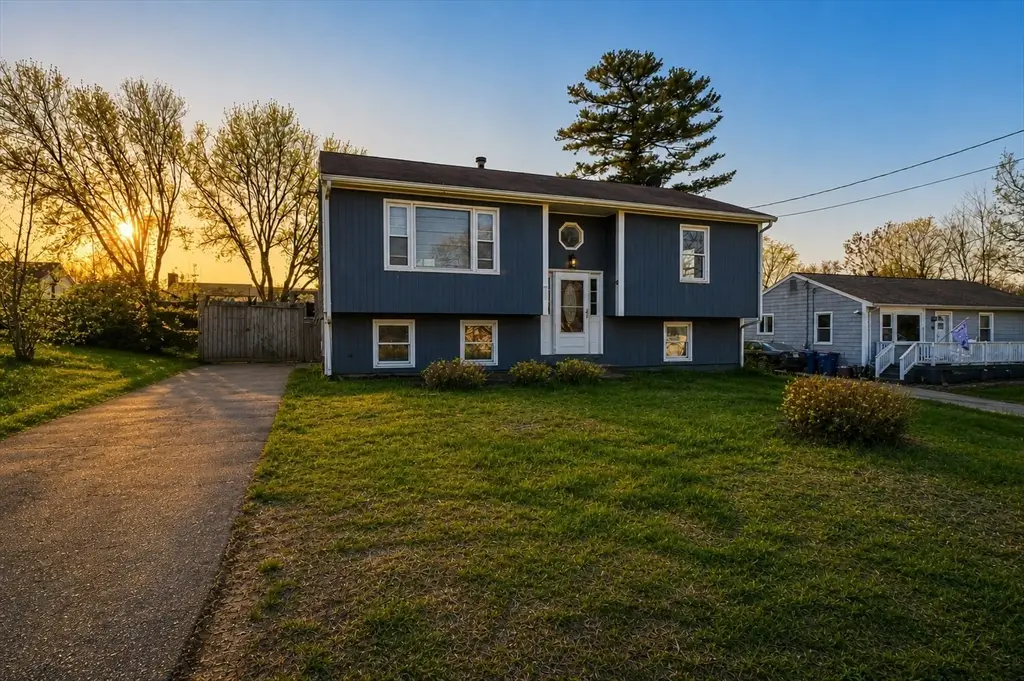 48 Irene St, New Bedford, MA 02745 - #1
