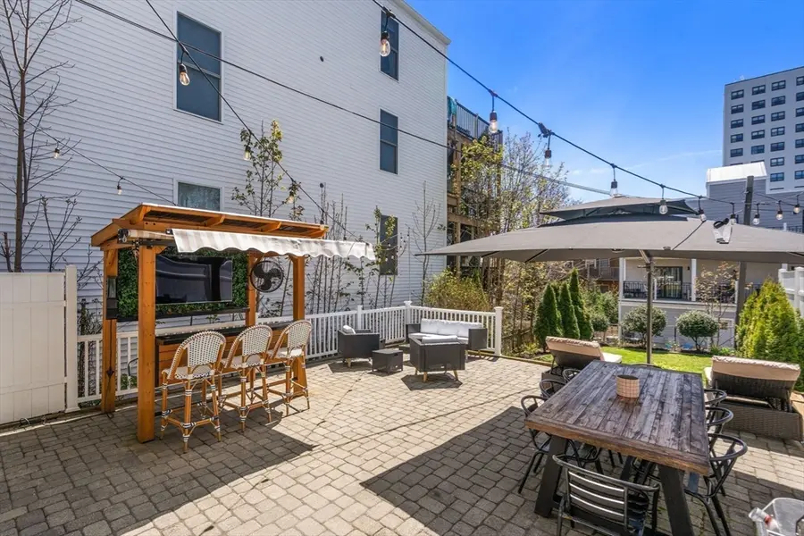 413 E 7th St #1, Boston, MA 02127 - #3
