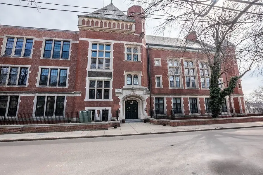 76 Elm St #G3, Boston, MA 02130 - #3