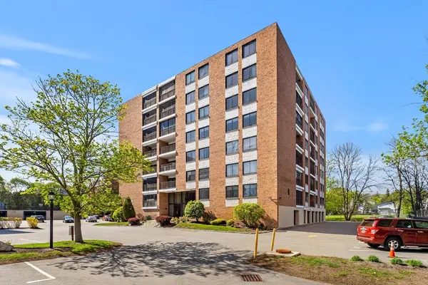 51 Melrose St #2D, Melrose, MA 02176