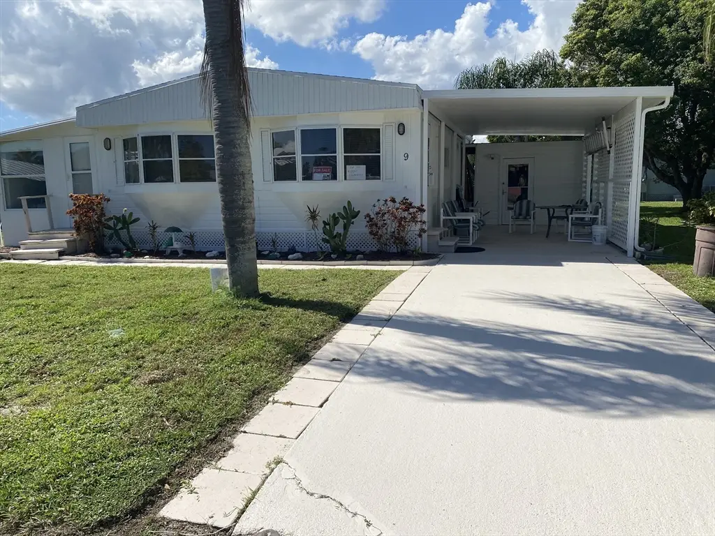 9 Se Valencia Lane, Port Saint Lucie, FL 34952 - #1