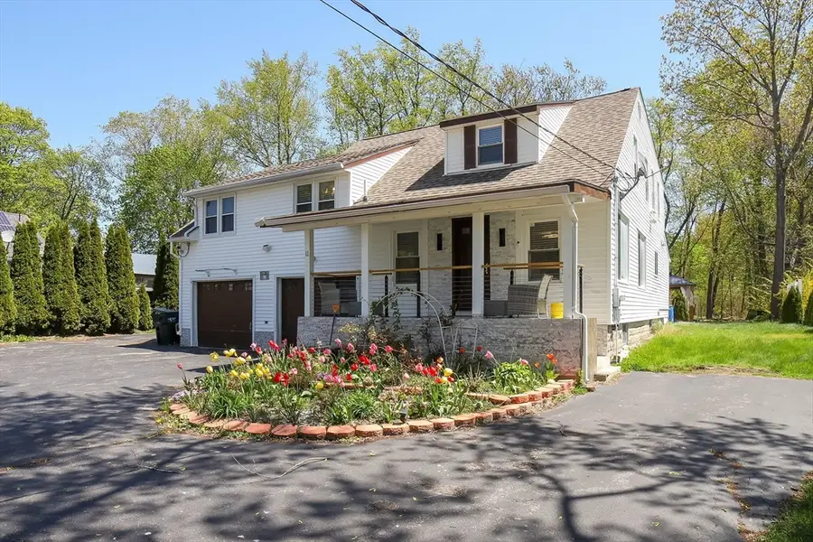 11 Hampton St, Auburn, MA 01501 - #2
