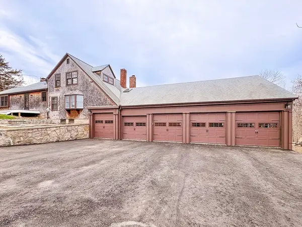 215 Sohier St, Cohasset, MA 02025