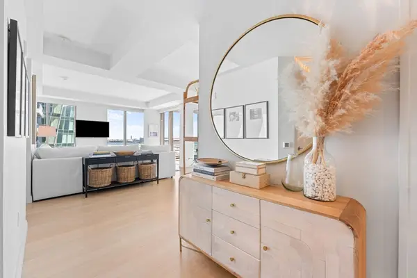133 Seaport Blvd #1022, Boston, MA 02210