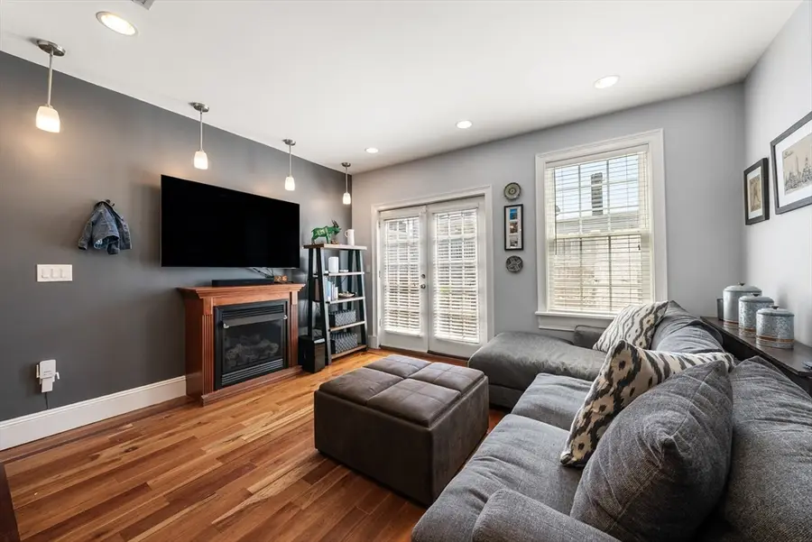 435 W 4th Street #2, Boston, MA 02127 - #3
