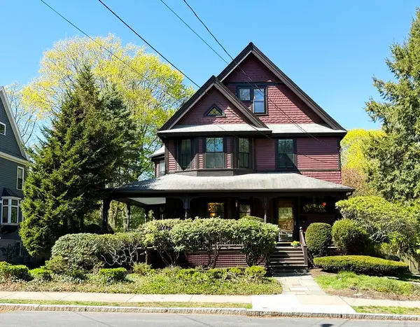 91 Hillside Ave, Newton, MA 02465