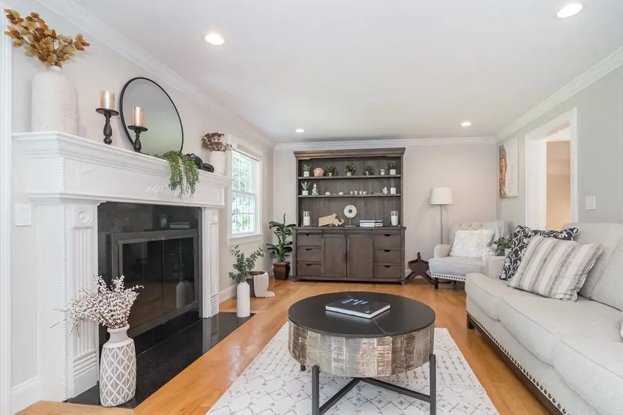 286 Linden Street #286, Wellesley, MA 02482 - #3