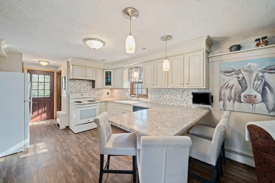 110 Country Rd, Hanover, MA 02339 - #3