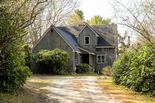 1 Franklin Pl, Duxbury, MA 02332