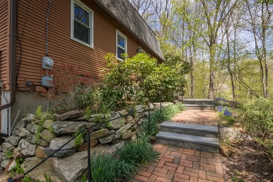 34 Allen Rd, Belchertown, MA 01007 - #2