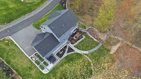 131 Damon Rd, Fitchburg, MA 01420