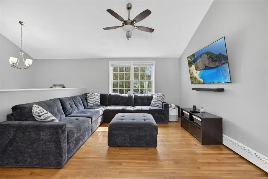 111R Grove Ave, Wilmington, MA 01887 - #2