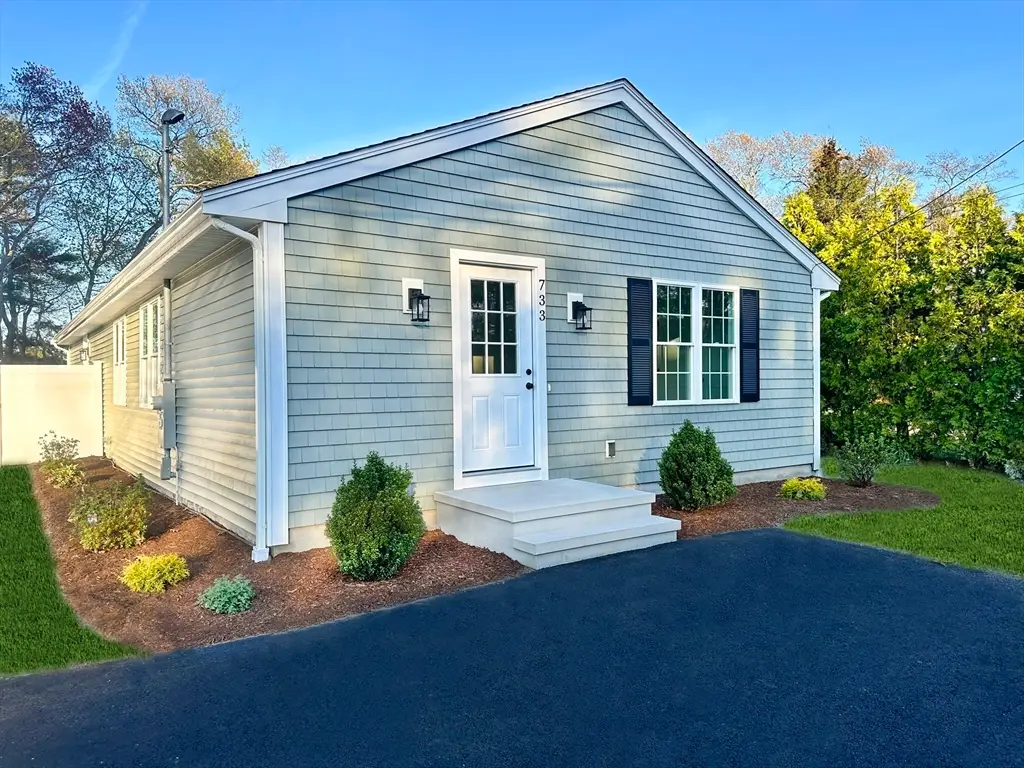 733 Monponsett St, Hanson, MA 02341 - #1