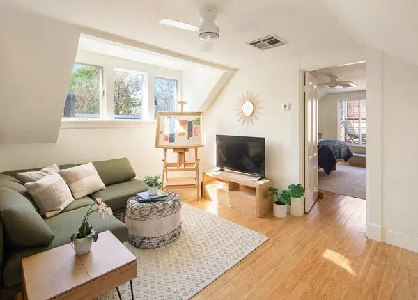 185 Hamilton St #3, Cambridge, MA 02139